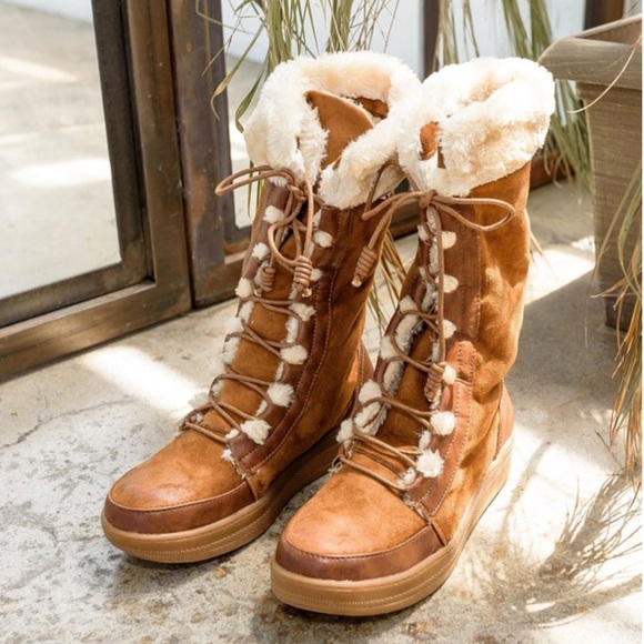 Camel Lace Up Fur Trimmed Winter Boots - Picture 2 of 3